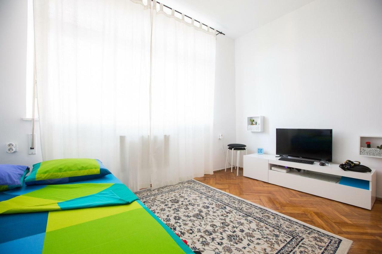 Center Eazzynight 2 Appartement *
